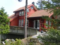 Nyere hytte nær Lyngør med 300m til båtplassen