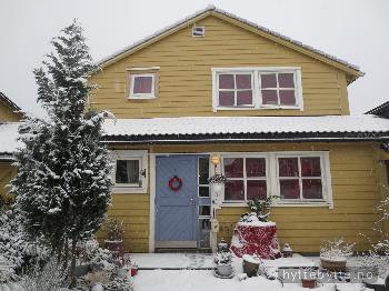 Klikk for stort bilde av 'Rekkehus ved Florø'