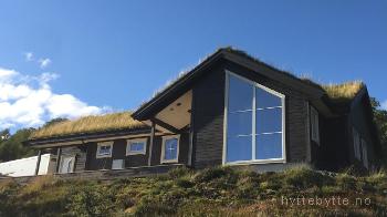 Klikk for stort bilde av 'Moderne hytte ved alpinbakke'